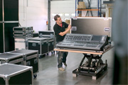 assembling flightcases
